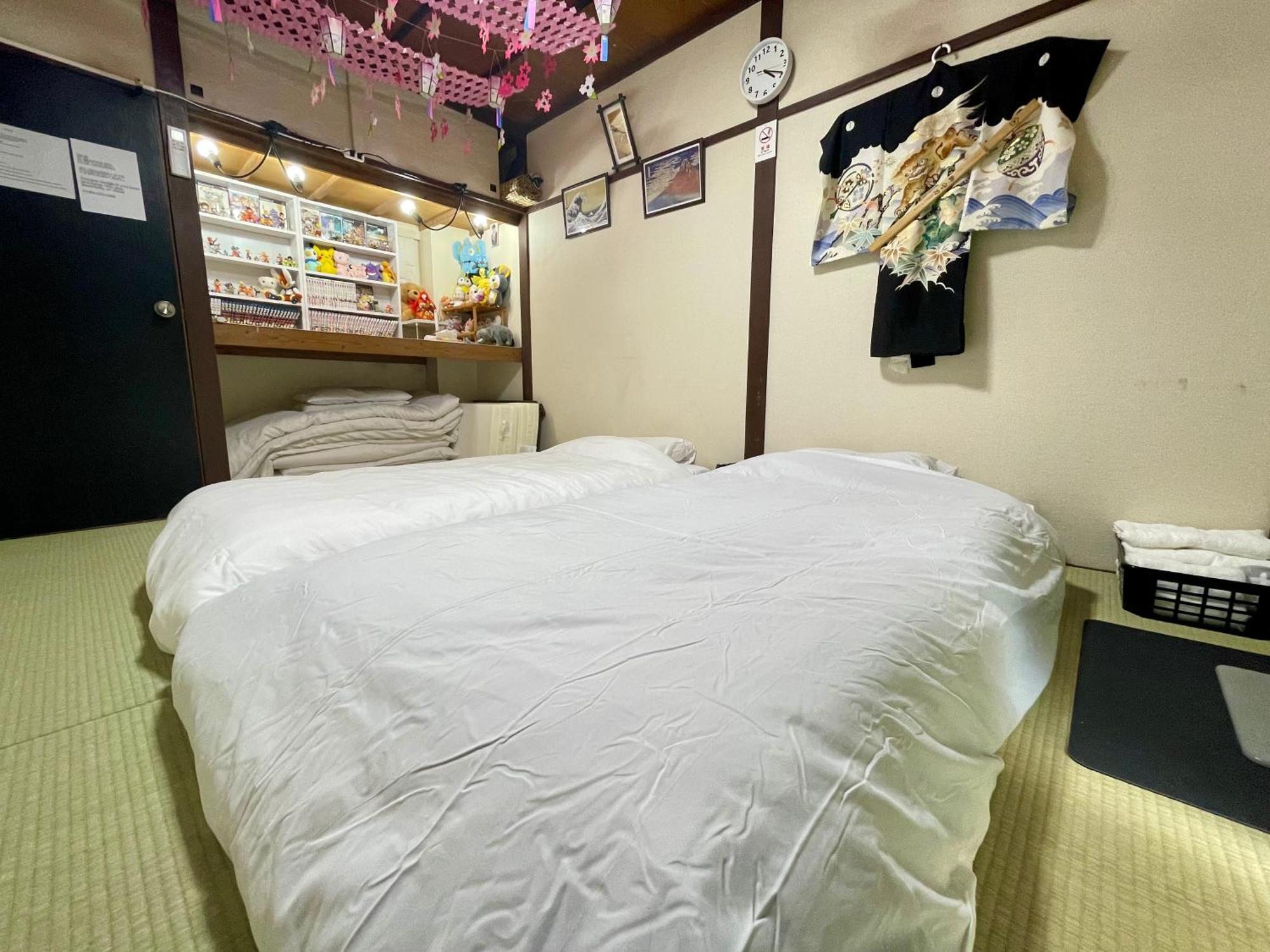 Cool Syowa Retro Style Manga&Anime Apt Sinjuku Kabukicho Tokyo Exterior photo
