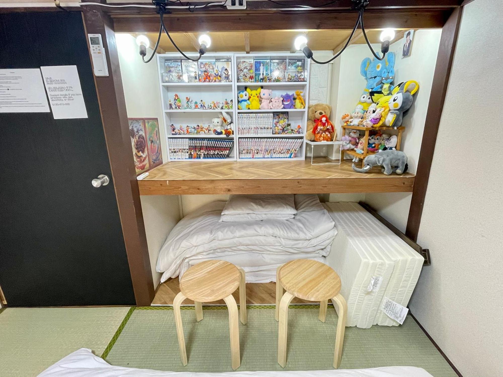 Cool Syowa Retro Style Manga&Anime Apt Sinjuku Kabukicho Tokyo Exterior photo